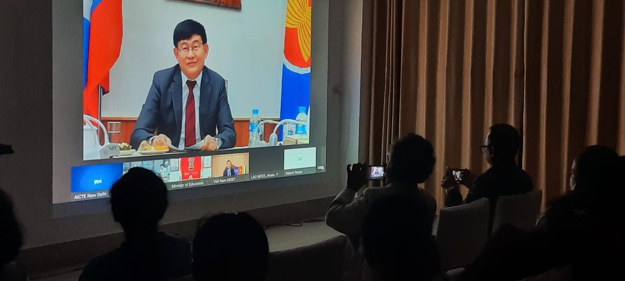 Embassy organised live telecast of Award Ceremony of ASEAN- India Hackathon 2021. H.E. Assoc. Prof. Dr. Phout SIMMALAVONG, Deputy Minister, Ministry of Education and Sports, Lao PDR delivered his remarks virtually.  27 Lao students from National University of Laos and 10 mentors from different fields participated in the ASEAN-India Hackathon. 