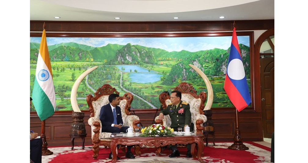 Ambassador paid a courtesy call on Deputy Prime Minister & Minister of National Defense H.E. General Chansamone Chanyalth