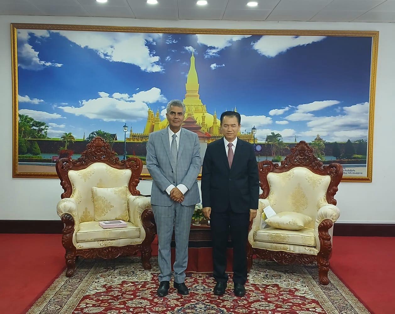 Ambassador Yogeshwar Sangwan met H.E. Malaithong Kommasith,Minister of Industry and Commerce of Lao PDR