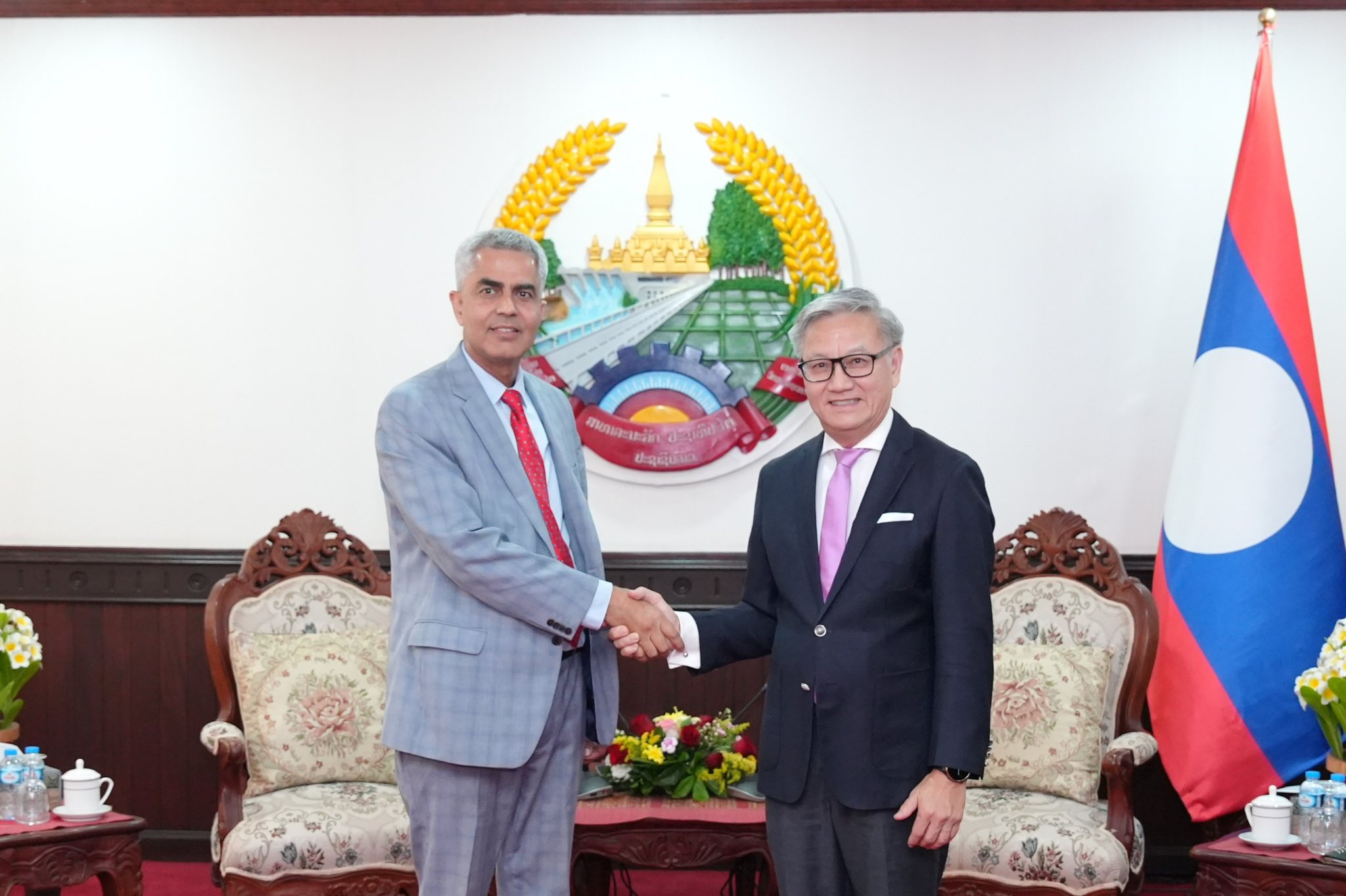 Ambassador Yogeshwar Sangwan met H.E. Mr Thongsavanh Phomvihane, Deputy Prime Minister and Foreign Minister and discussed strengthening bilateral relations between India  and Laos.